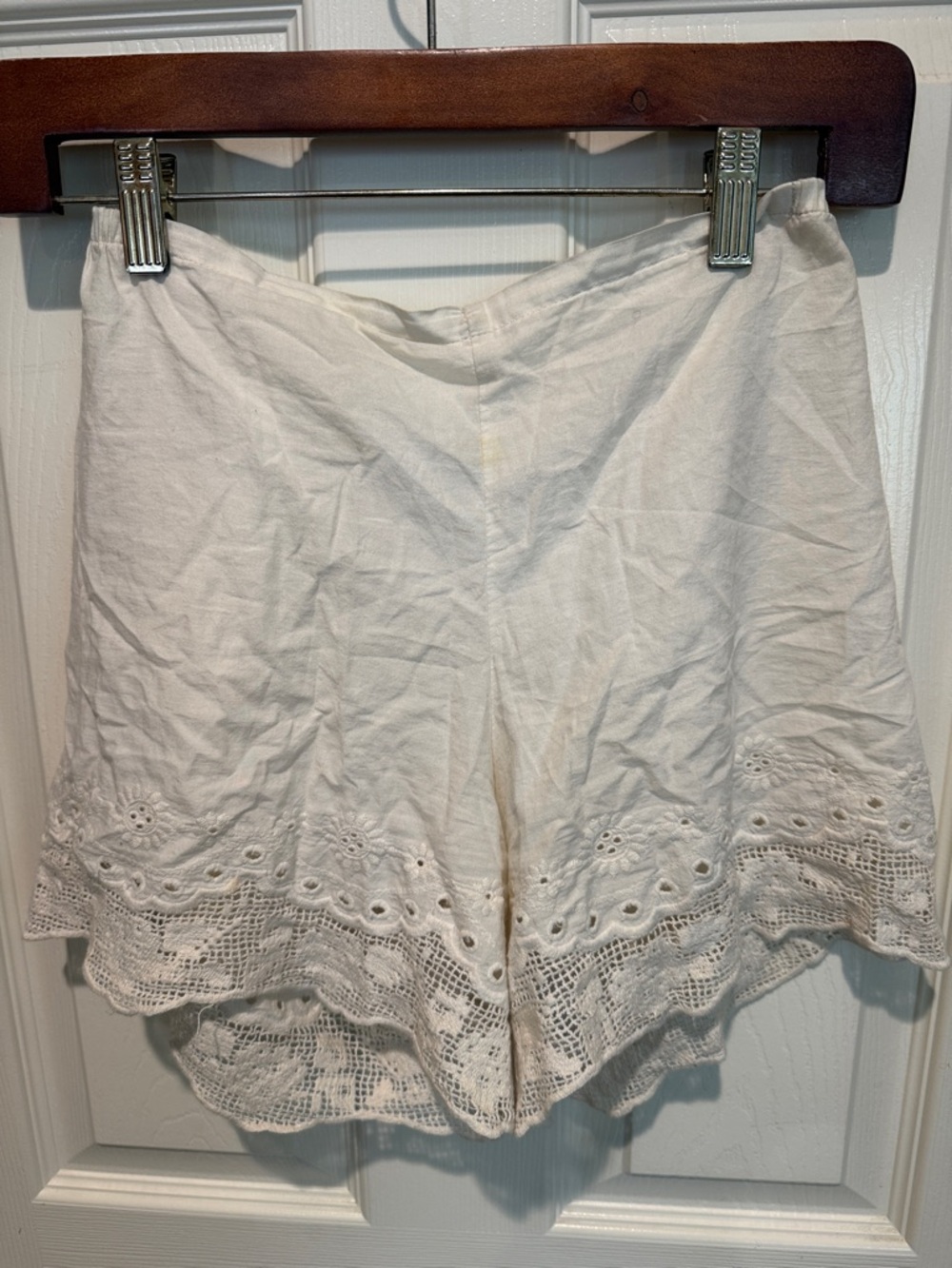 100% Cotton White Eyelet Scalloped Hem Bermuda Shorts